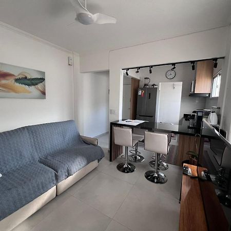 Canto Forte- Suite C/Varanda - Ate 5 Hospedes- Garagem - Wi Fi E 200 Metros Da Praia, 50 Metros Da Av Gastronomica Da Pg Praia Grande (Santos) Exterior foto